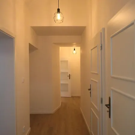 Chlumova Cosy Den - Zizkov, Close To The Center * פראג